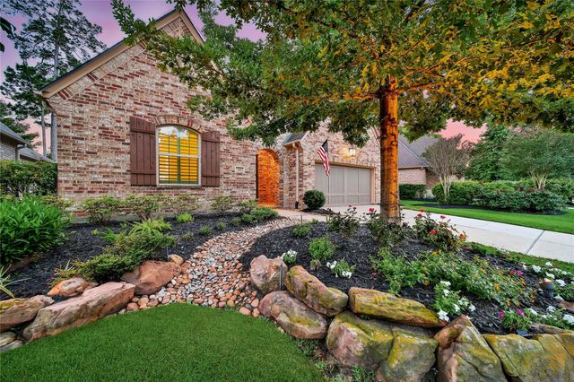 15 Corbel Point Way, The Woodlands, TX 77375