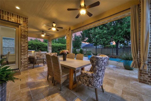 15 Corbel Point Way, The Woodlands, TX 77375