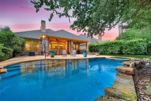 15 Corbel Point Way, The Woodlands, TX 77375