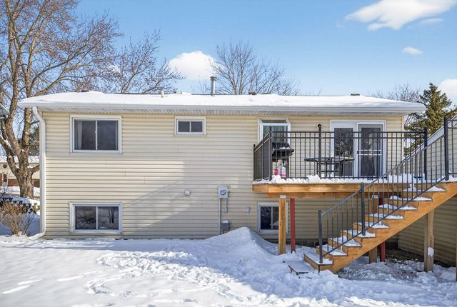 3709 Willow Heights Drive SW, Rochester, MN 55902