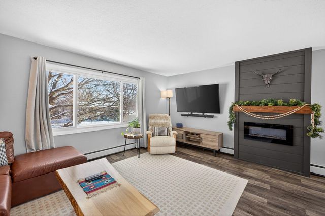 3709 Willow Heights Drive SW, Rochester, MN 55902