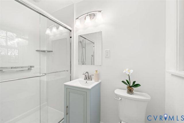 10072 Beechwood Dr, Hanover, VA 23116