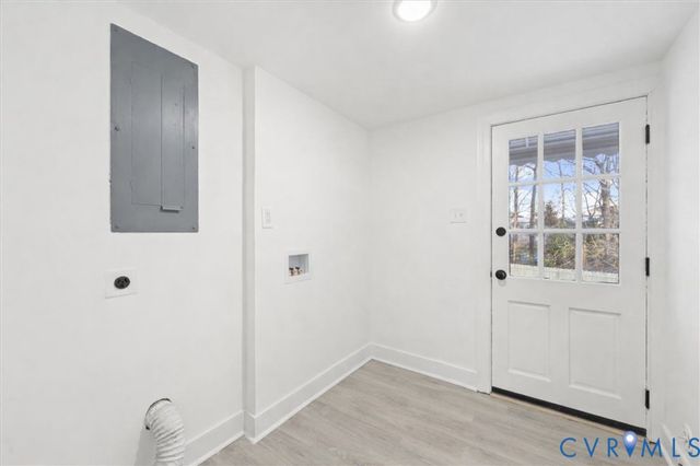 10072 Beechwood Dr, Hanover, VA 23116