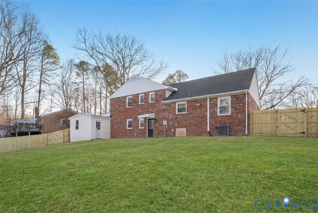 10072 Beechwood Dr, Hanover, VA 23116