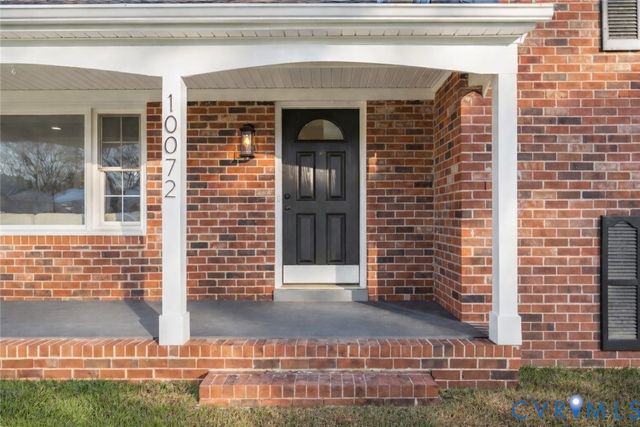 10072 Beechwood Dr, Hanover, VA 23116