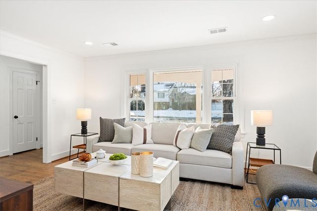 10072 Beechwood Dr, Hanover, VA 23116