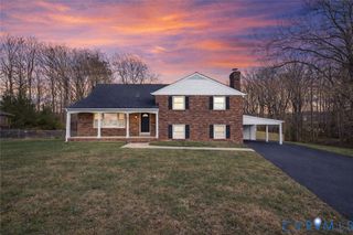 10072 Beechwood Dr, Hanover, VA 23116