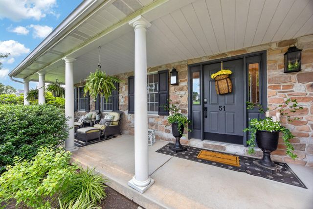 51 RAMBLEWOOD DR, Glenmoore, PA 19343