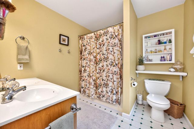 51 RAMBLEWOOD DR, Glenmoore, PA 19343