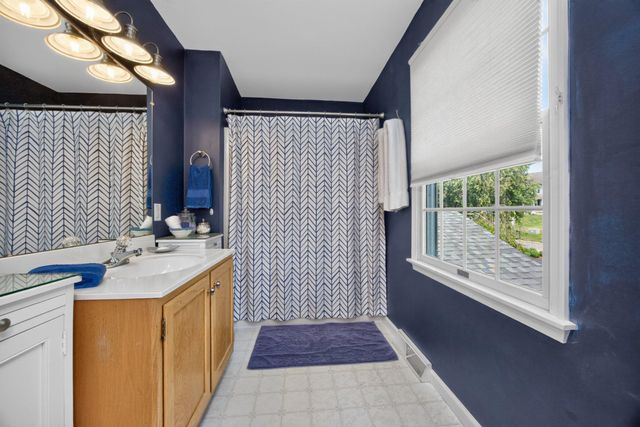 51 RAMBLEWOOD DR, Glenmoore, PA 19343