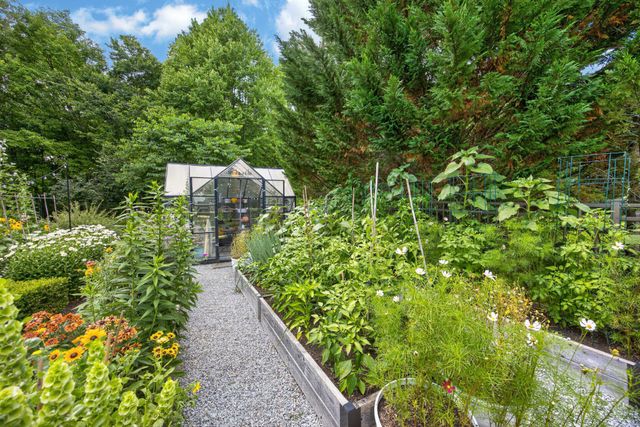 51 RAMBLEWOOD DR, Glenmoore, PA 19343
