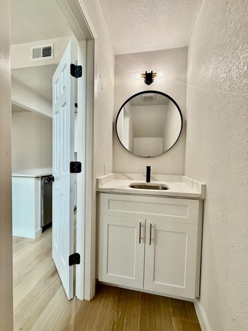 5757 Martel Avenue B06, Dallas, TX 75206