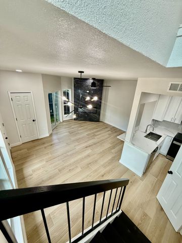 5757 Martel Avenue B06, Dallas, TX 75206