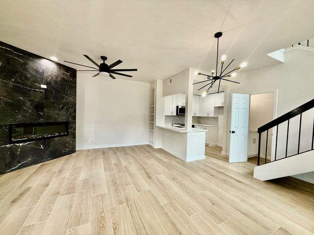 5757 Martel Avenue B06, Dallas, TX 75206