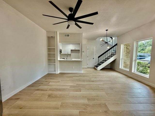 5757 Martel Avenue B06, Dallas, TX 75206