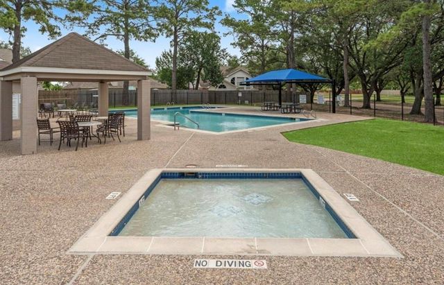 6010 Forest Plaza Court, Houston, TX 77066