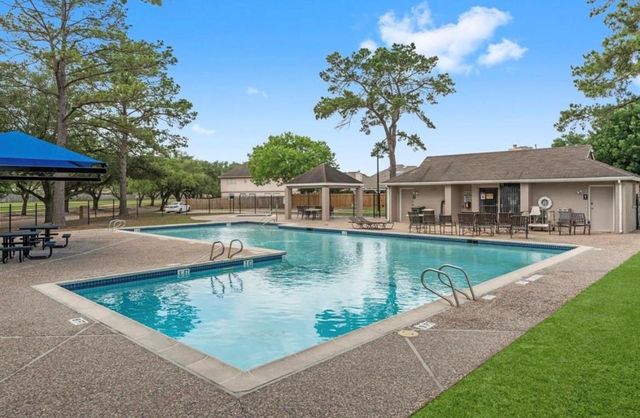 6010 Forest Plaza Court, Houston, TX 77066