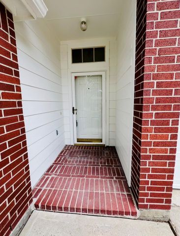 6010 Forest Plaza Court, Houston, TX 77066