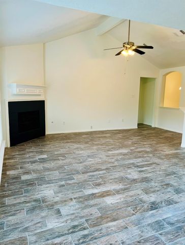 6010 Forest Plaza Court, Houston, TX 77066