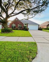 6010 Forest Plaza Court, Houston, TX 77066