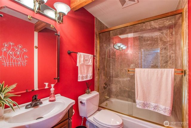 1669 Day Lake Road, Orcas Island, WA 98245