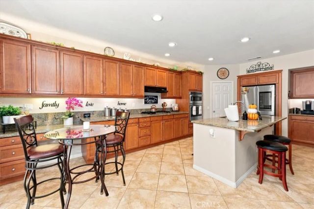 25241 Pacific Crest, Corona, CA 92883
