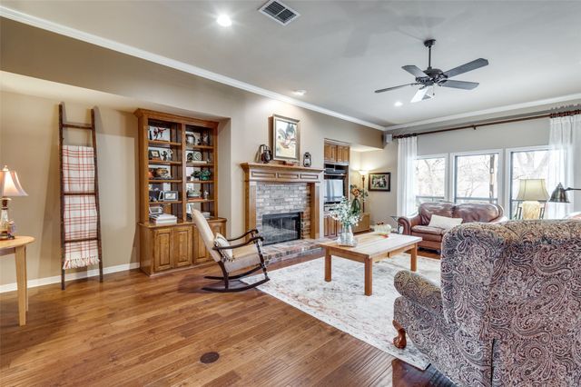 1838 Plum Creek Drive, Midlothian, TX 76065