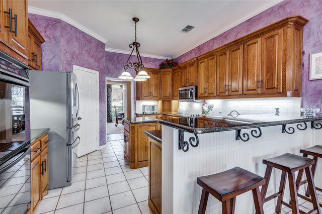 1838 Plum Creek Drive, Midlothian, TX 76065