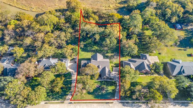 1838 Plum Creek Drive, Midlothian, TX 76065