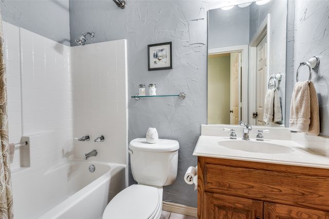 1838 Plum Creek Drive, Midlothian, TX 76065