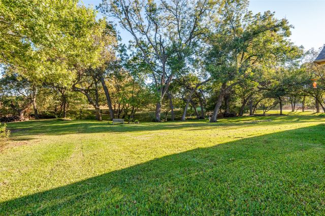 1838 Plum Creek Drive, Midlothian, TX 76065