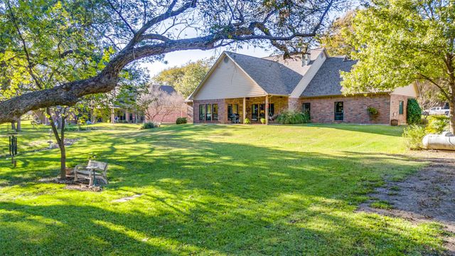 1838 Plum Creek Drive, Midlothian, TX 76065