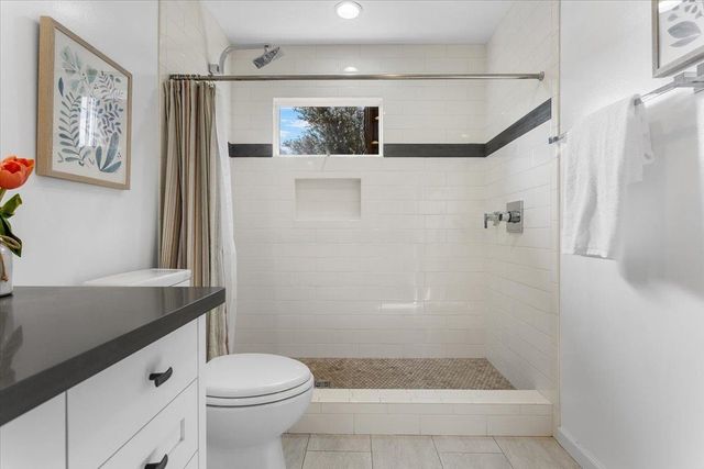 631 Centre Ct, Alameda, CA 94502