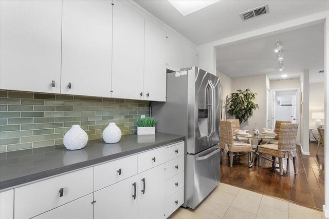 631 Centre Ct, Alameda, CA 94502