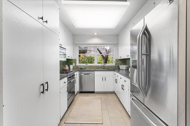 631 Centre Ct, Alameda, CA 94502