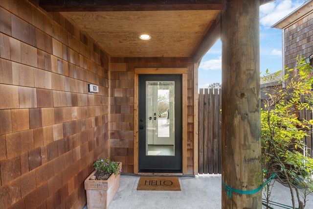 631 Centre Ct, Alameda, CA 94502