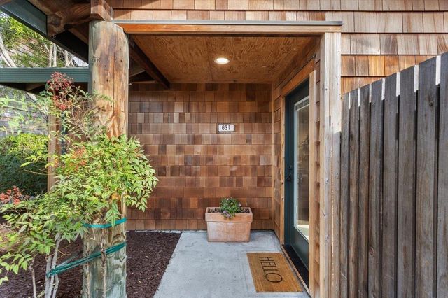 631 Centre Ct, Alameda, CA 94502