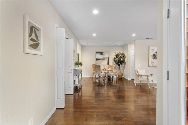 631 Centre Ct, Alameda, CA 94502