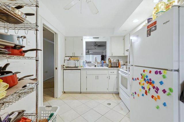 7130 FAIRWAY BEND LANE 291, Sarasota, FL 34243