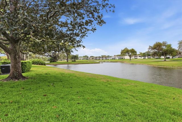 7130 FAIRWAY BEND LANE 291, Sarasota, FL 34243