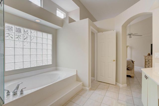 126 Sunset Bay Drive, Palm Beach Gardens, FL 33418