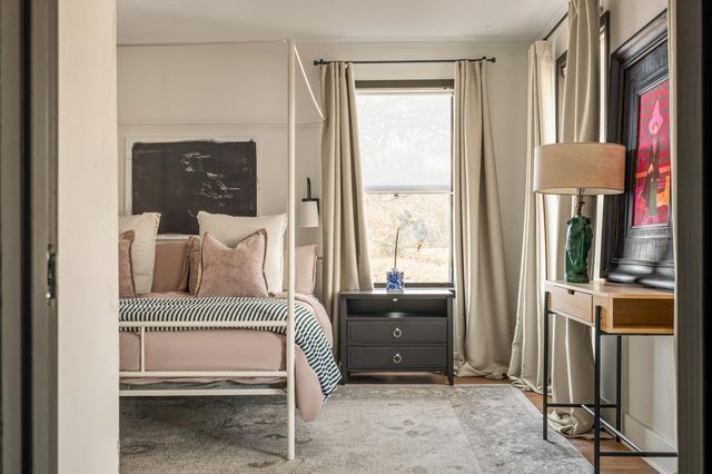 510 Thousand Oaks DR, Cedar Creek, TX 78612