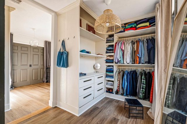 510 Thousand Oaks DR, Cedar Creek, TX 78612