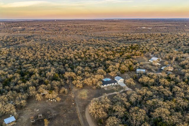 510 Thousand Oaks DR, Cedar Creek, TX 78612