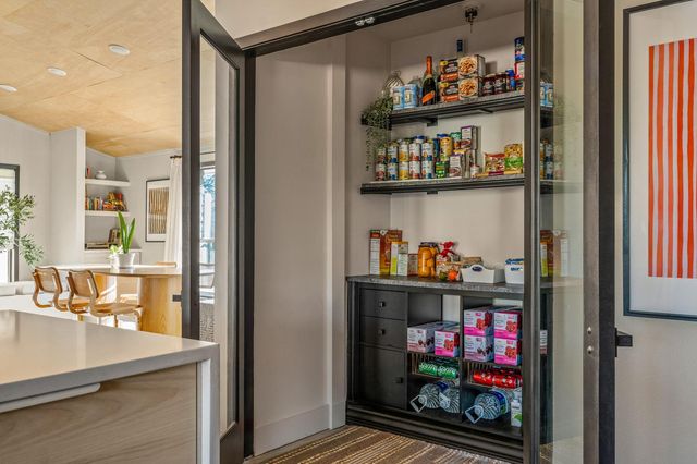 510 Thousand Oaks DR, Cedar Creek, TX 78612