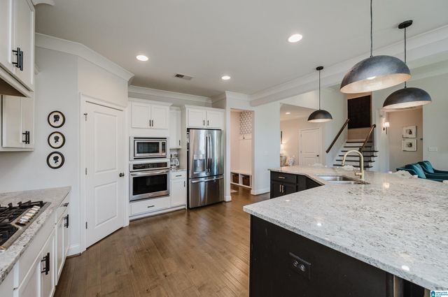 881 STONECREST COURT, Vestavia Hills, AL 35242