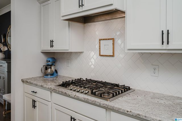 881 STONECREST COURT, Vestavia Hills, AL 35242