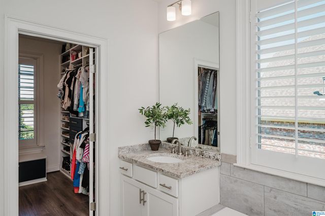 881 STONECREST COURT, Vestavia Hills, AL 35242