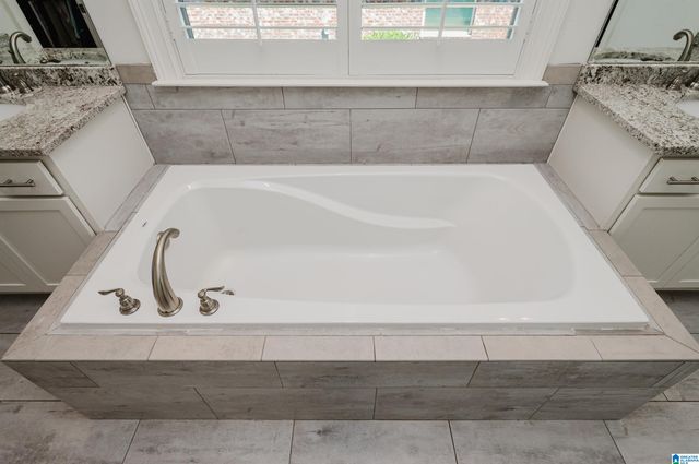 881 STONECREST COURT, Vestavia Hills, AL 35242