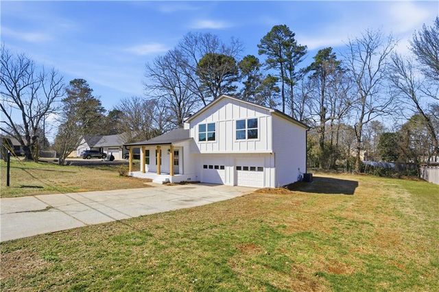 1421 WILLOW BEND DR, Snellville, GA 30078